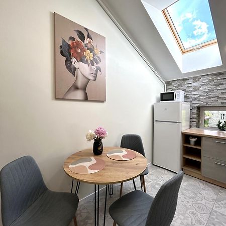 Modern Apartment, 5Mins To Rynok Square Lviv Bagian luar foto