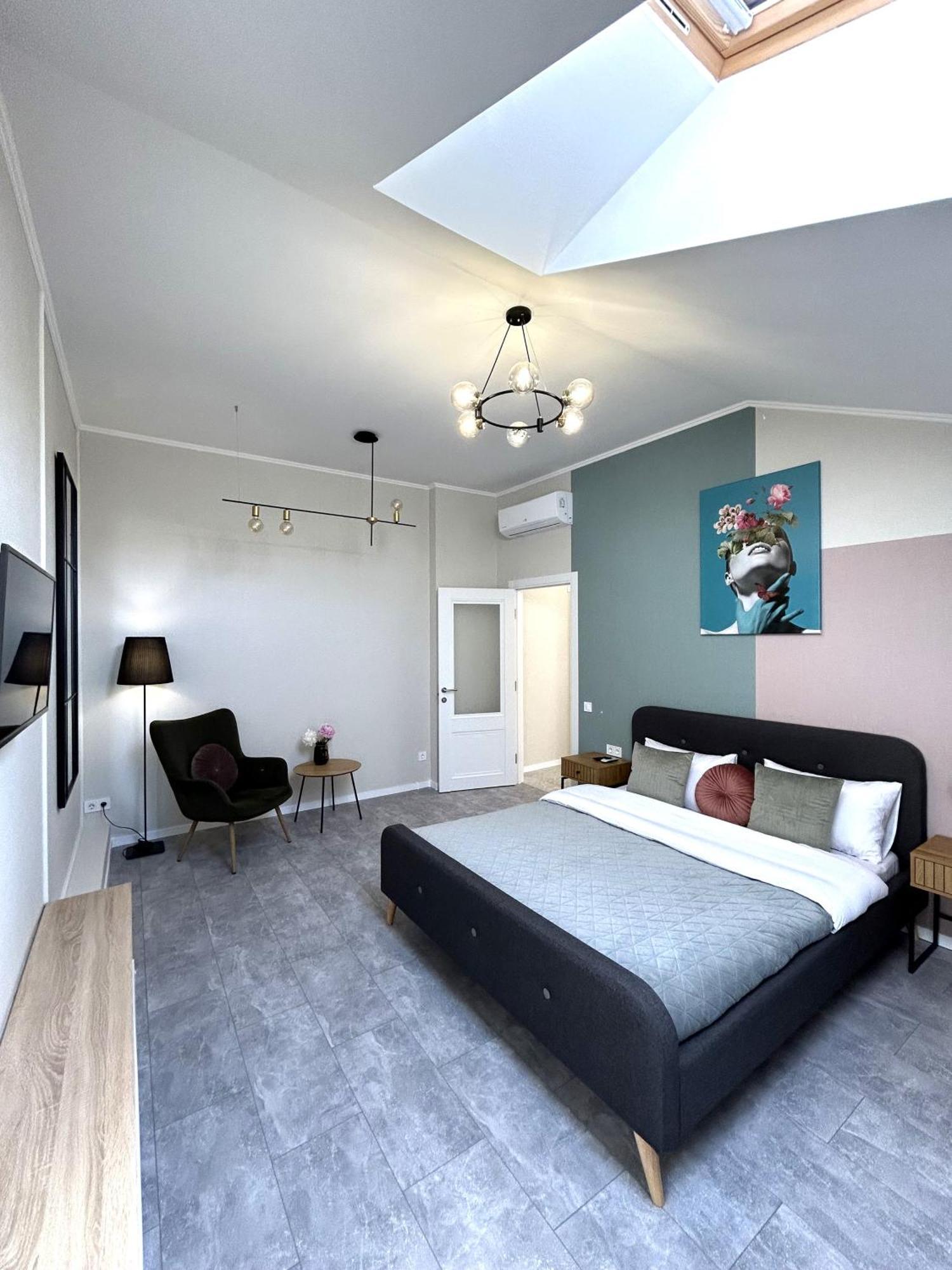 Modern Apartment, 5Mins To Rynok Square Lviv Bagian luar foto