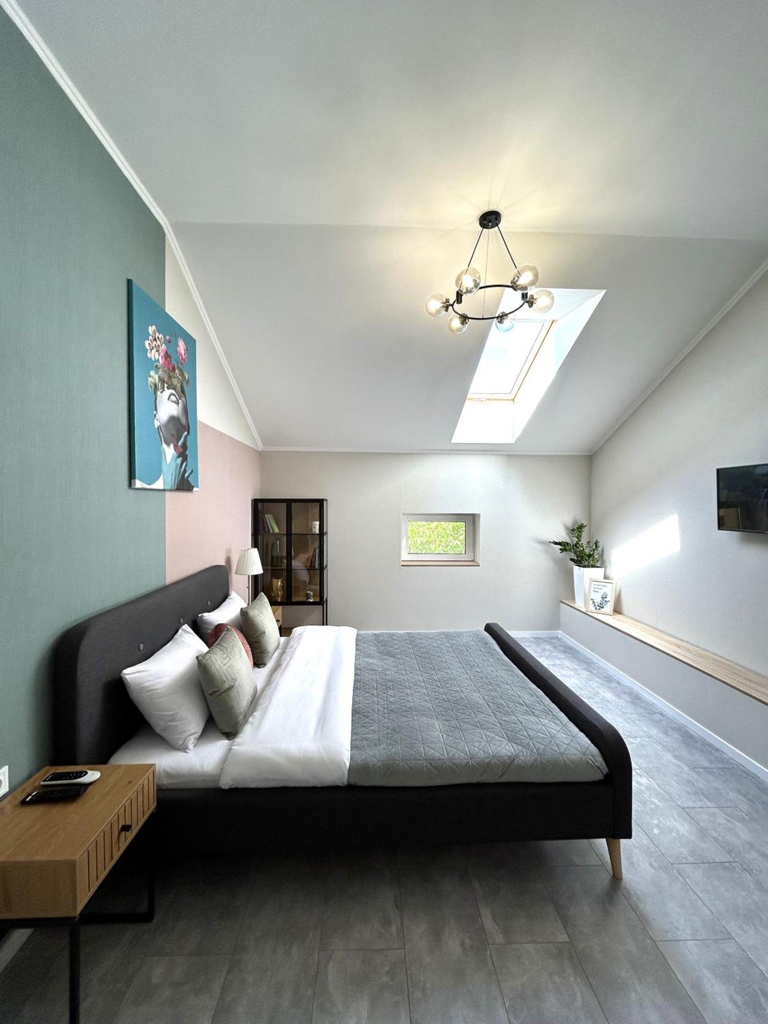 Modern Apartment, 5Mins To Rynok Square Lviv Bagian luar foto